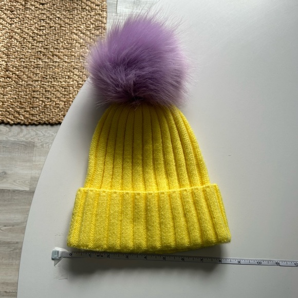 Pom Pom beanie - Picture 6 of 6